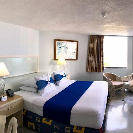 Hotel Acapulco Malibu ภายนอก รูปภาพ